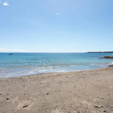 Live By El Retiro Apartman *