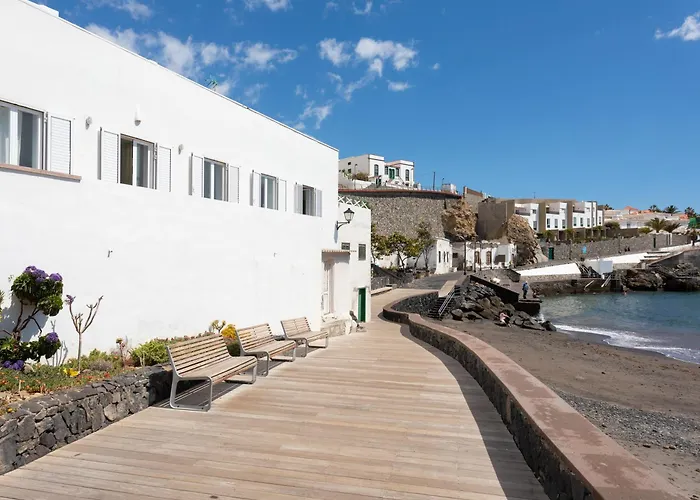 Live By El Retiro * Poris de Abona